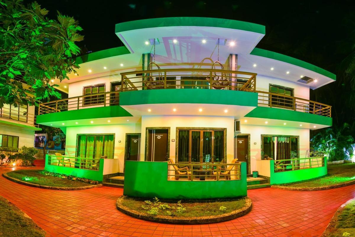 Kinara Resort Mālvan Exteriör bild