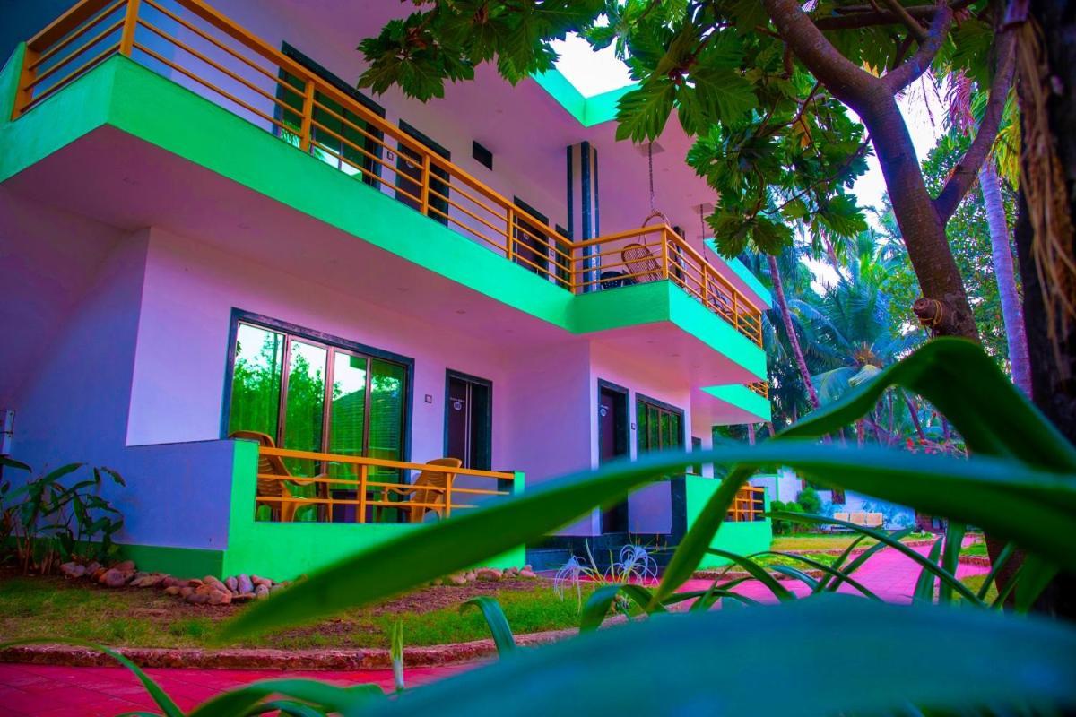 Kinara Resort Mālvan Exteriör bild