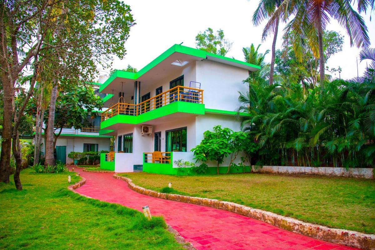 Kinara Resort Mālvan Exteriör bild